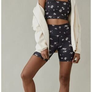 Reformation Set XS EcoMove Black Daisy Floral Crop Top Bike Shorts Pilates Yoga